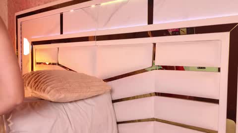 Julieta  online show from September 30, 11:59 am