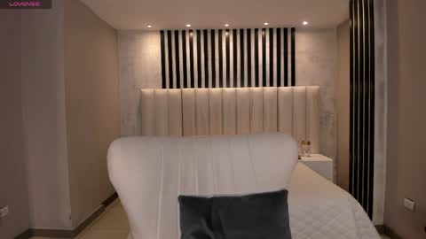 Ambar  online show from April 4, 11:51 am