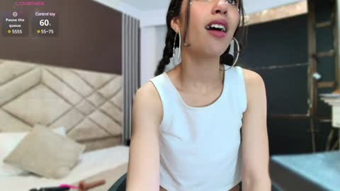 Snapshot of ambaross chatting on December 15, 10:26 pm Ambar Ross online show from December 15, 10:26 pm