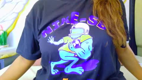 ambarsmit69 online show from April 5, 1:14 am