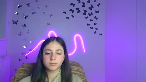 Amber online show from April 18, 7:07 pm