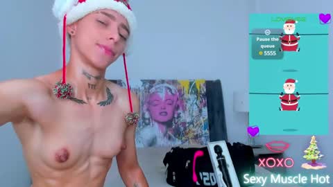 Snapshot of amber_adams_ chatting on December 22, 1:33 pm Amber online show from December 22, 1:33 pm