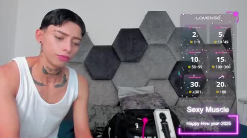 Snapshot of amber_adams_ chatting on February 10, 1:55 pm Amber online show from February 10, 1:55 pm