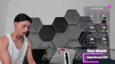 Snapshot of amber_adams_ chatting on February 11, 1:30 pm Amber online show from February 11, 1:30 pm