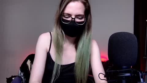 Amber non-nude model online show from December 5, 5:15 am