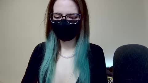 Amber non-nude model online show from March 2, 3:13 am