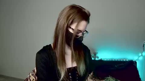 Amber non-nude model online show from January 14, 7:58 am