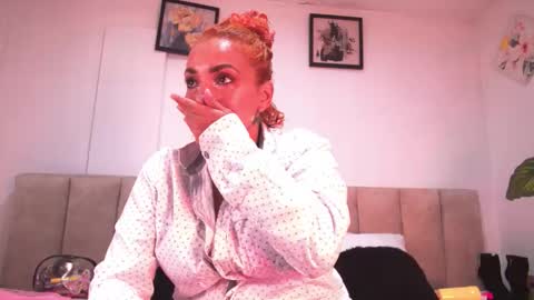 Snapshot of amber_demons chatting on October 24, 10:28 pm Amber Demons online show from October 24, 10:28 pm