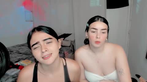 Snapshot of amber_landy1 chatting on February 9, 12:39 am amber online show from February 9, 12:39 am