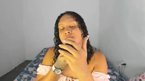 Snapshot of amber_lee20 chatting on October 5, 8:18 pm LUISA online show from October 5, 8:18 pm