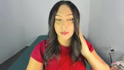 Snapshot of amber_lee20 chatting on November 21, 11:25 pm LUISA online show from November 21, 11:25 pm