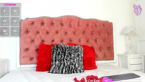 Snapshot of amber_roose75 chatting on February 24, 12:05 pm julieta online show from February 24, 12:05 pm