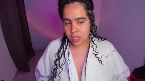 Snapshot of amber_smith20 chatting on November 23, 2:55 am find me here --- online show from November 23, 2:55 am