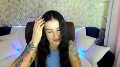 Snapshot of amberdismond chatting on May 8, 6:08 am Anna online show from May 8, 6:08 am