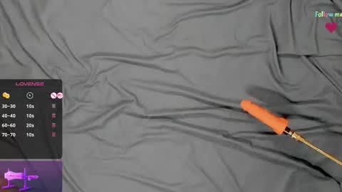 Snapshot of amberjade_aj chatting on December 3, 1:24 am Amber Jade online show from December 3, 1:24 am