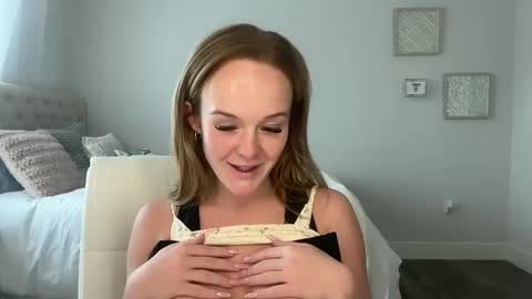 Snapshot of amberjayxox0 chatting on October 14, 7:25 pm Amber online show from October 14, 7:25 pm