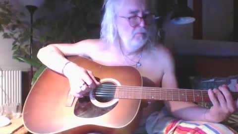 Snapshot of amberr11 chatting on December 2, 11:51 pm Amberr11 online show from December 2, 11:51 pm