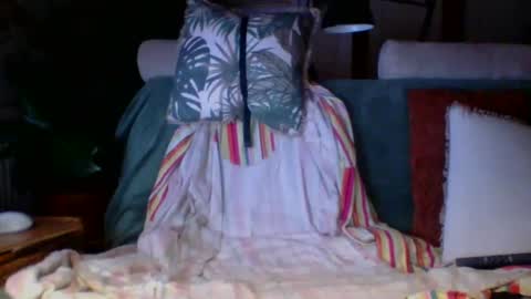 Snapshot of amberr11 chatting on December 24, 12:22 am Amberr11 online show from December 24, 12:22 am