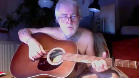 Snapshot of amberr11 chatting on November 17, 11:32 pm Amberr11 online show from November 17, 11:32 pm