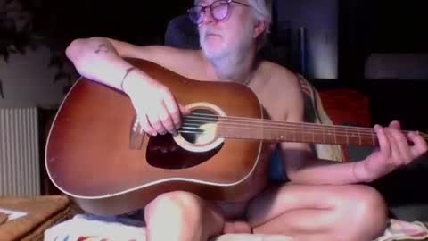 Snapshot of amberr11 chatting on November 30, 12:25 am Amberr11 online show from November 30, 12:25 am