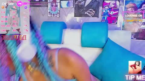 Snapshot of amberr_thompson chatting on March 11, 7:04 am amberr_thompson online show from March 11, 7:04 am