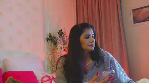 Amberseyes online show from April 1, 5:41 am