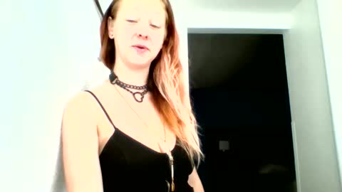 ambionce online show from April 18, 4:55 pm