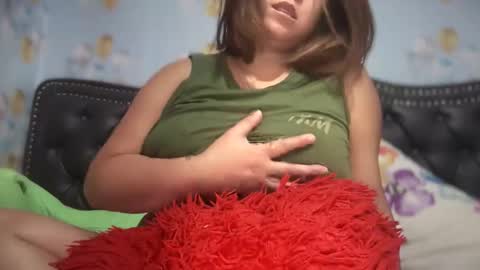 Snapshot of ambisyosa_moore chatting on November 11, 5:29 am Marie online show from November 11, 5:29 am