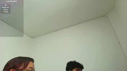 Snapshot of ameli_and_lucas chatting on January 13, 3:01 am Amelia Lucas online show from January 13, 3:01 am