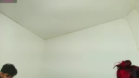 Snapshot of ameli_and_lucas chatting on January 15, 3:33 am Amelia Lucas online show from January 15, 3:33 am