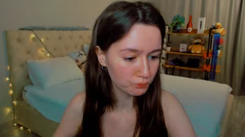 Snapshot of ameli_moon chatting on December 20, 5:51 pm Eileen online show from December 20, 5:51 pm