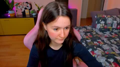 Snapshot of ameli_moon chatting on September 20, 2:07 pm Eileen online show from September 20, 2:07 pm