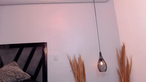 AMELIA  online show from October 24, 6:21 am