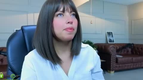 AMELIA online show from May 26, 12:01 pm