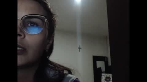 Snapshot of amelia_exotic chatting on November 14, 3:27 am amelia online show from November 14, 3:27 am