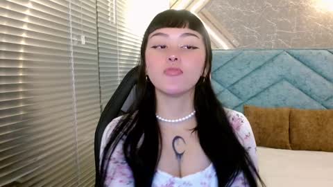 Snapshot of amelia_fry chatting on February 27, 3:47 am amelia_fry online show from February 27, 3:47 am