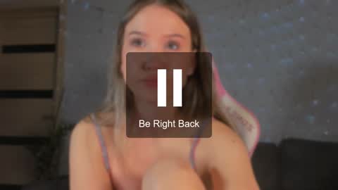 Snapshot of amelia_lein chatting on December 28, 3:04 am Your Amelia online show from December 28, 3:04 am