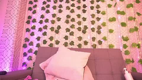 Snapshot of amelia_lov chatting on January 16, 6:25 am Amelia online show from January 16, 6:25 am