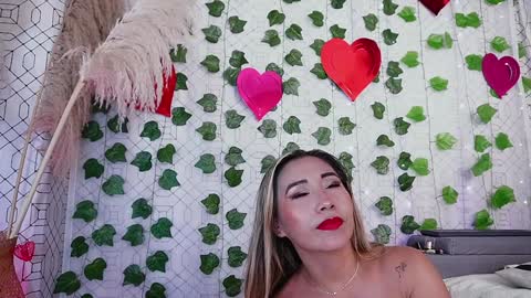 Snapshot of amelia_lov chatting on February 8, 3:08 am Amelia online show from February 8, 3:08 am