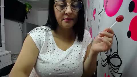 Amelia online show from December 19, 5:53 pm