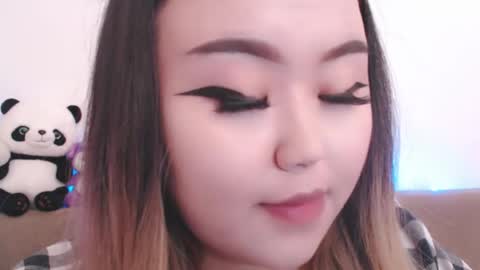 Amelia online show from April 22, 3:24 pm