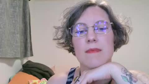 Ameliaishka online show from May 17, 4:10 am