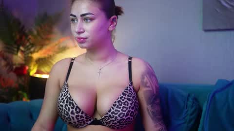 Snapshot of ameliajupiter chatting on November 11, 9:37 pm Amelia online show from November 11, 9:37 pm