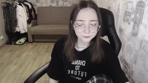 Snapshot of ameliakamishiro chatting on January 15, 10:17 am Amelia online show from January 15, 10:17 am