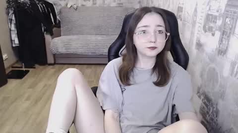 Snapshot of ameliakamishiro chatting on February 6, 12:59 pm Amelia online show from February 6, 12:59 pm