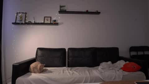 Amelia   online show from March 22, 3:48 pm