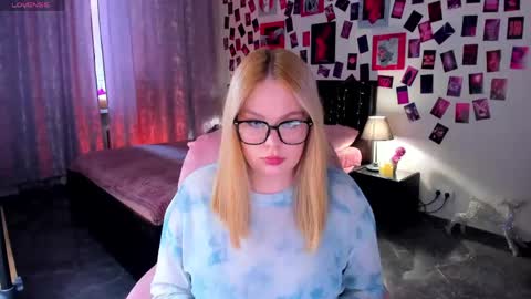 Amelia online show from April 16, 11:11 am