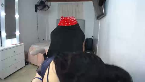 Snapshot of ameliarizo chatting on January 14, 9:51 pm Amelia online show from January 14, 9:51 pm