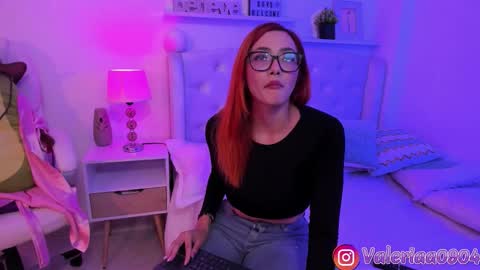 Snapshot of ameliarossi_ chatting on September 19, 6:04 am Valeria Arias  online show from September 19, 6:04 am