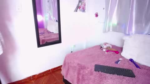 amelie brown online show from December 10, 8:16 pm